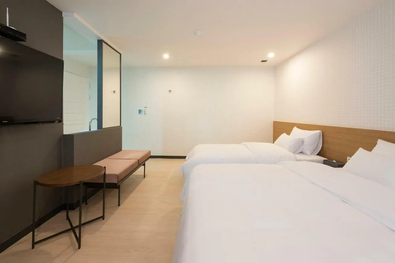 No. 25 Hotel Yongho Busan