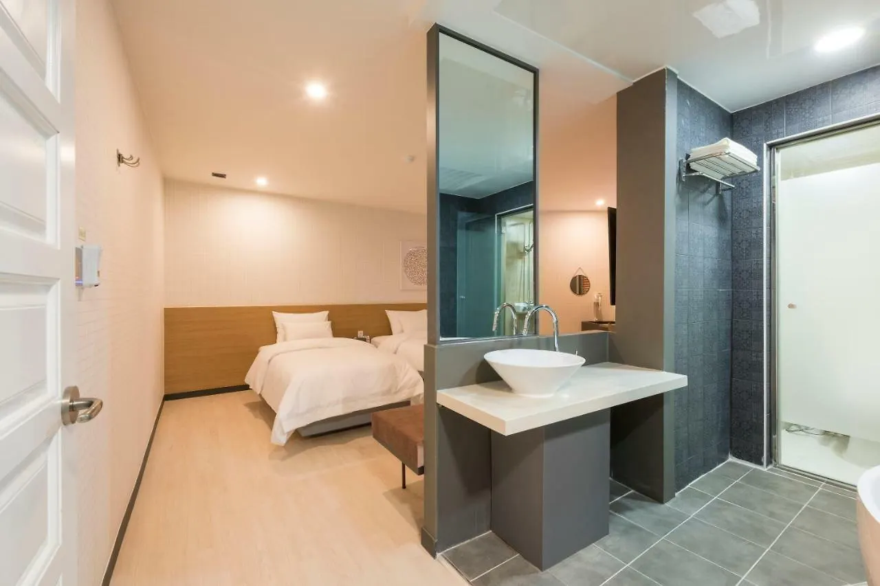 No. 25 Hotel Yongho Busan