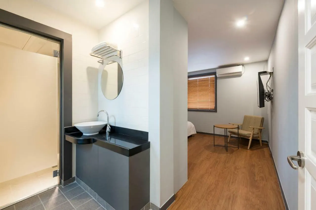 No. 25 Hotel Yongho Busan