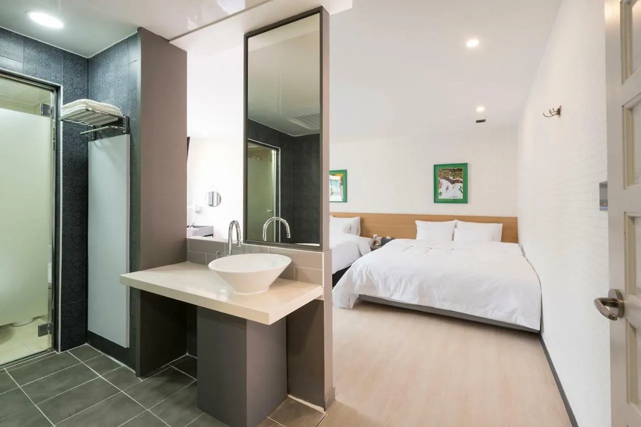 No. 25 Hotel Yongho Busan