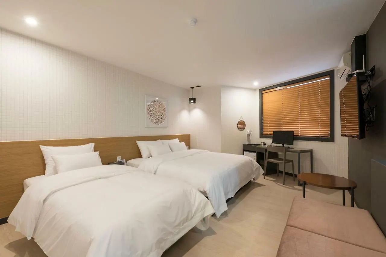 No. 25 Hotel Yongho Busan