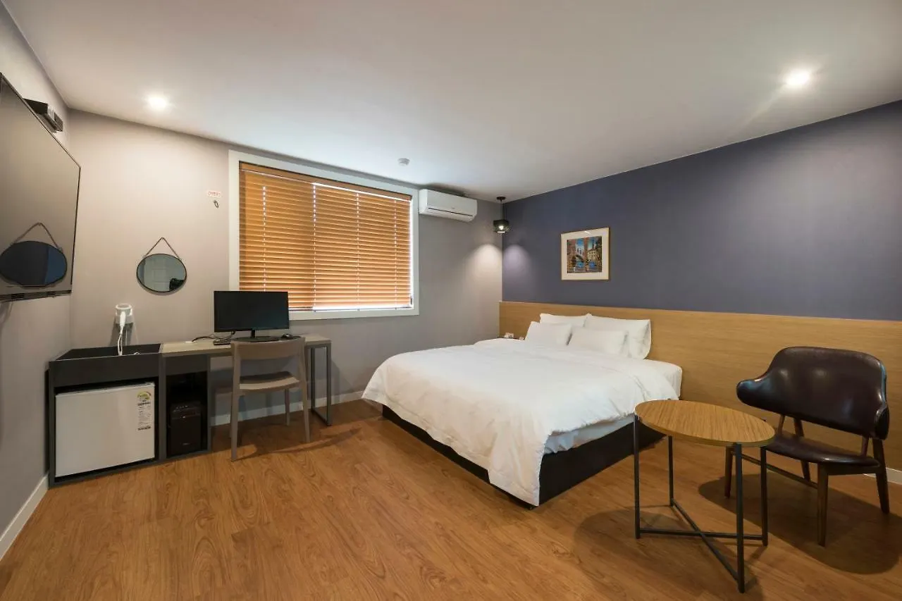 No. 25 Hotel Yongho Busan