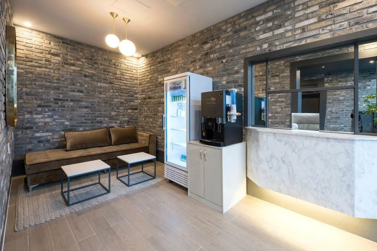 **  No. 25 Hotel Yongho Busan South Korea