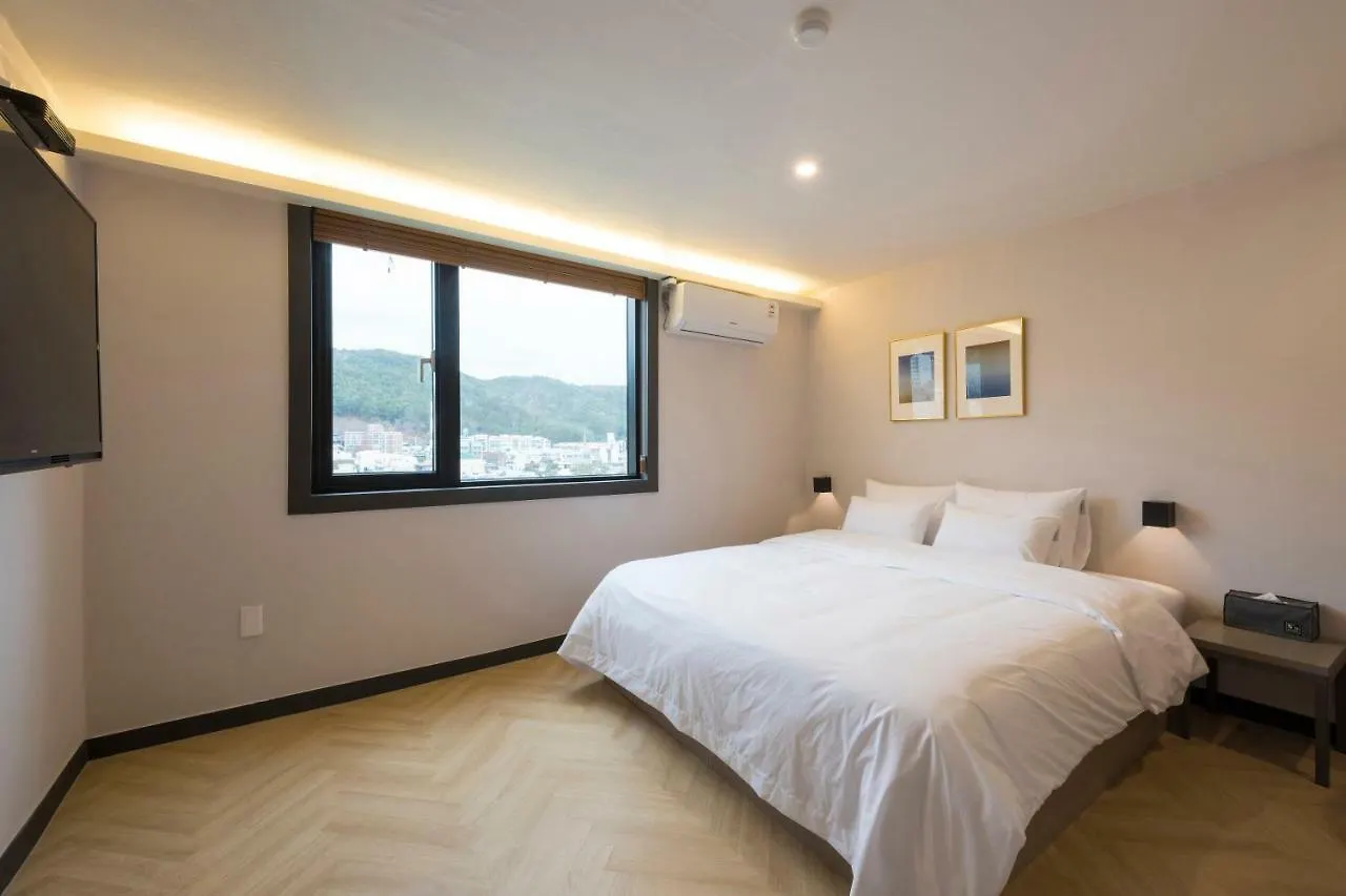 No. 25 Hotel Yongho Busan